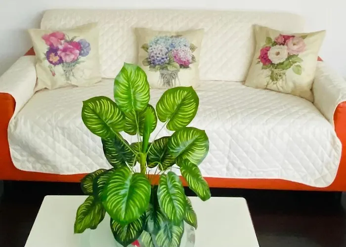 Superbe Avec De Parking Gratuit Sur Place * 卢德